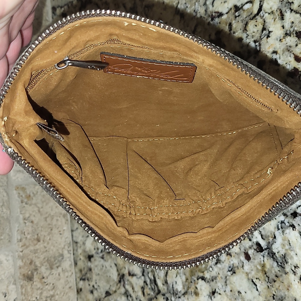 Patricia Nash Cassini Wristlet - Picture 4 of 10